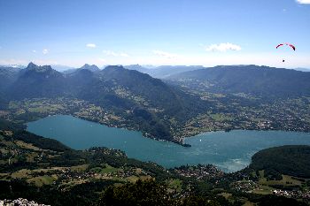 Le lac d'Annecy depuis les dents de Lanfon